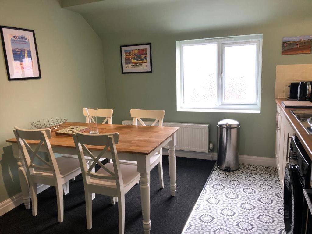 Bare Village Holiday Apartment Morecambe Extérieur photo